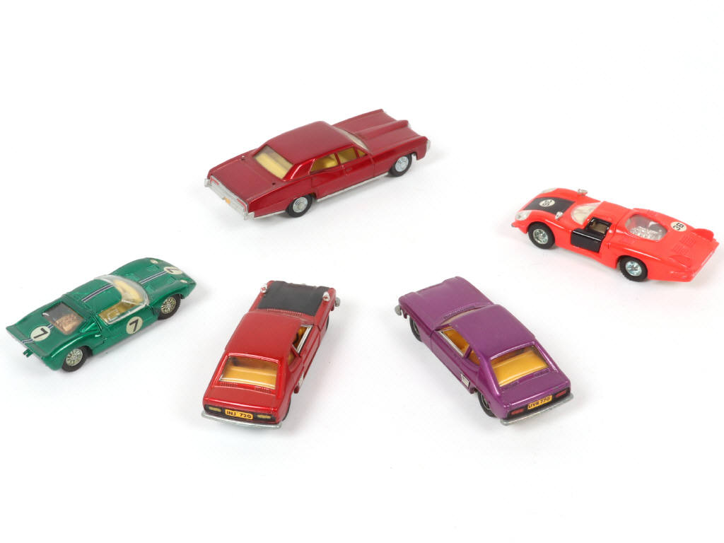 Lot 185 - DINKY TOYS (GB) (5)