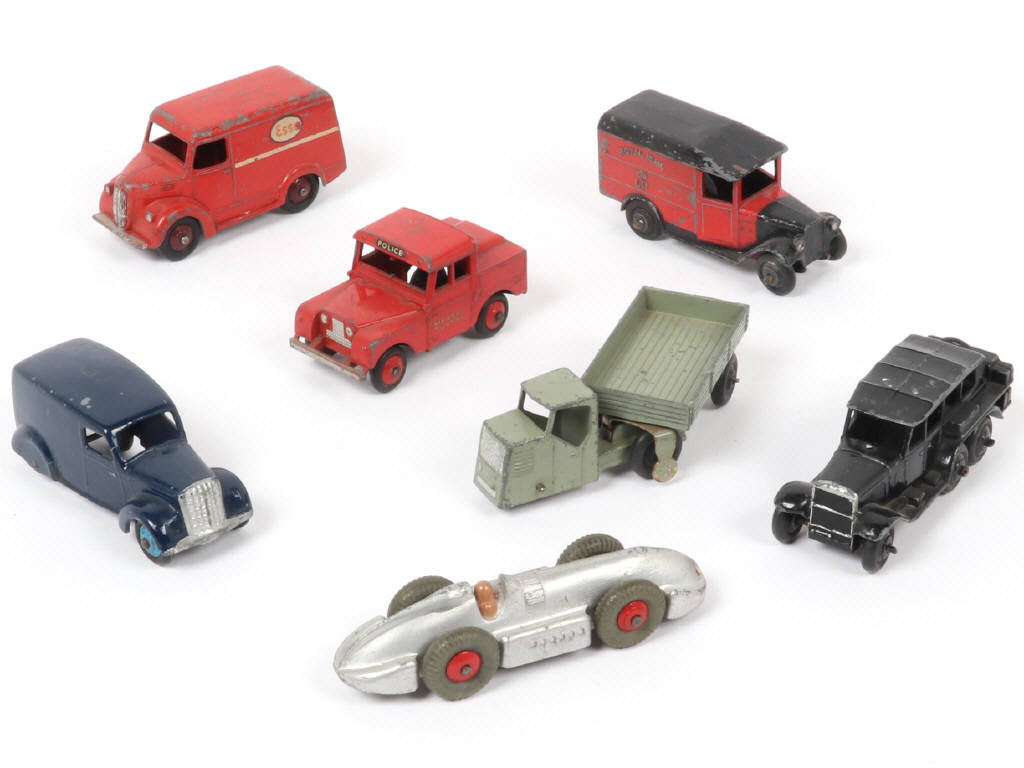 Lot 200 - DINKY TOYS (GB) (7)