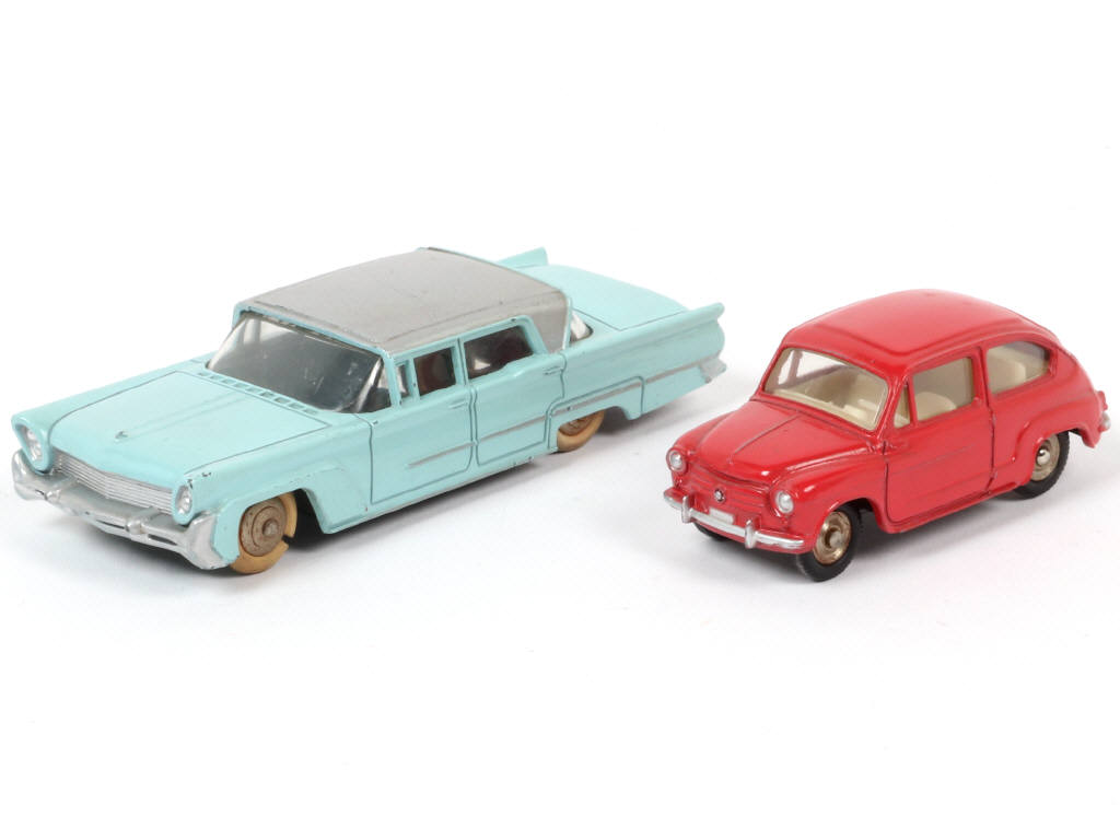 Lot 227 - DINKY TOYS (FRANCE) (2)