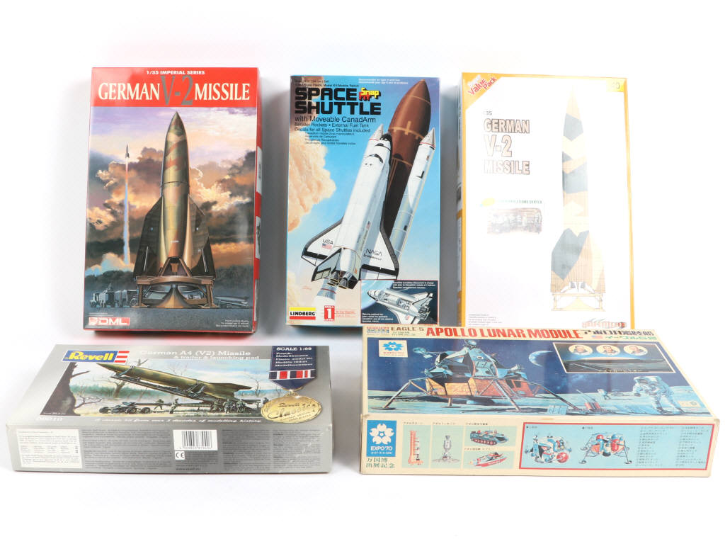 Lot 7 - DIVERS (5)