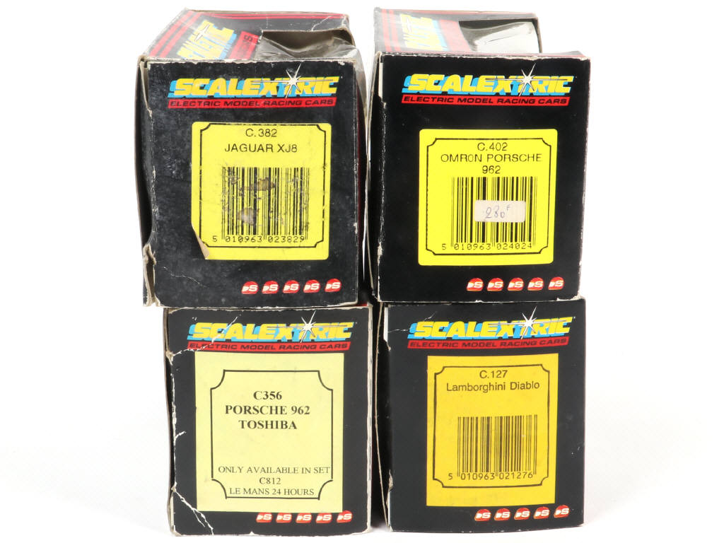 Lot 19 - SCALEXTRIC (GB) (4)
