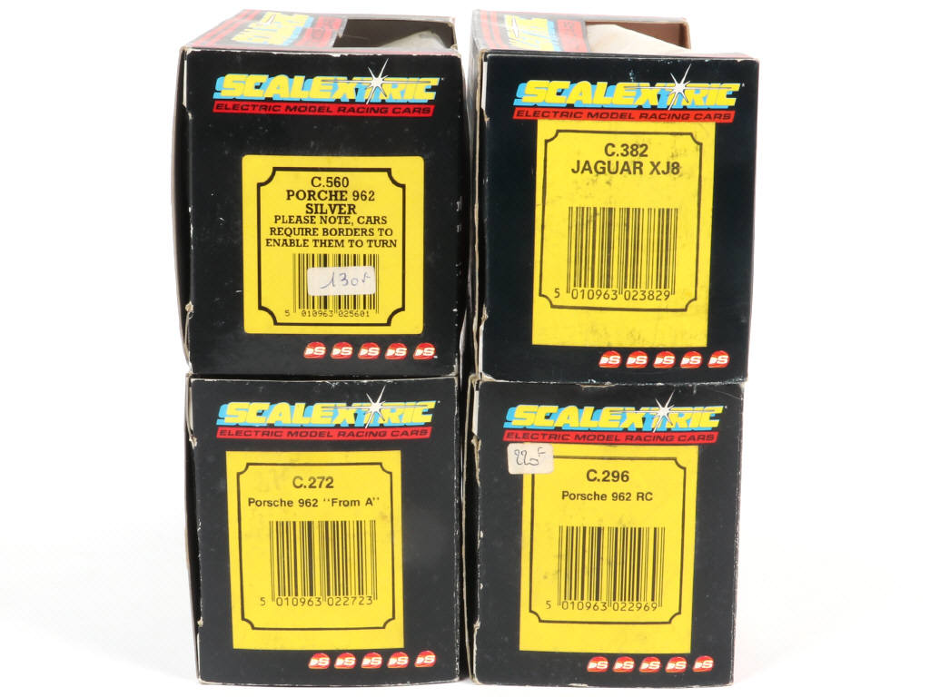 Lot 20 - SCALEXTRIC (GB) (4)