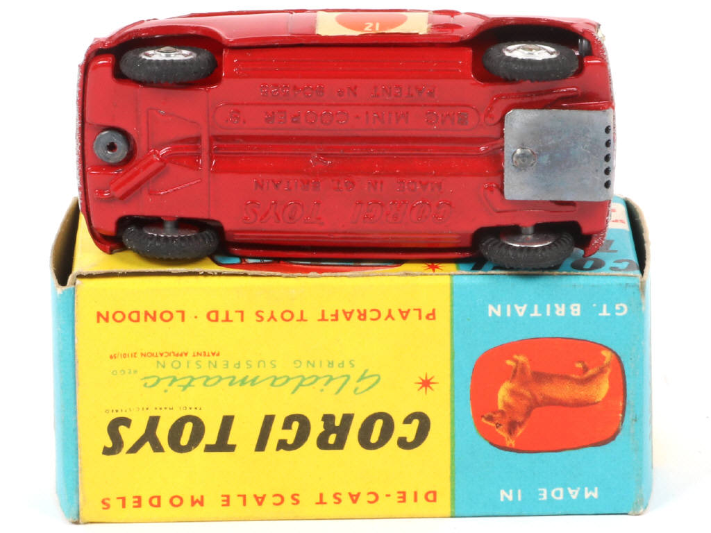 Lot 255 - CORGI TOYS (GB) (1)