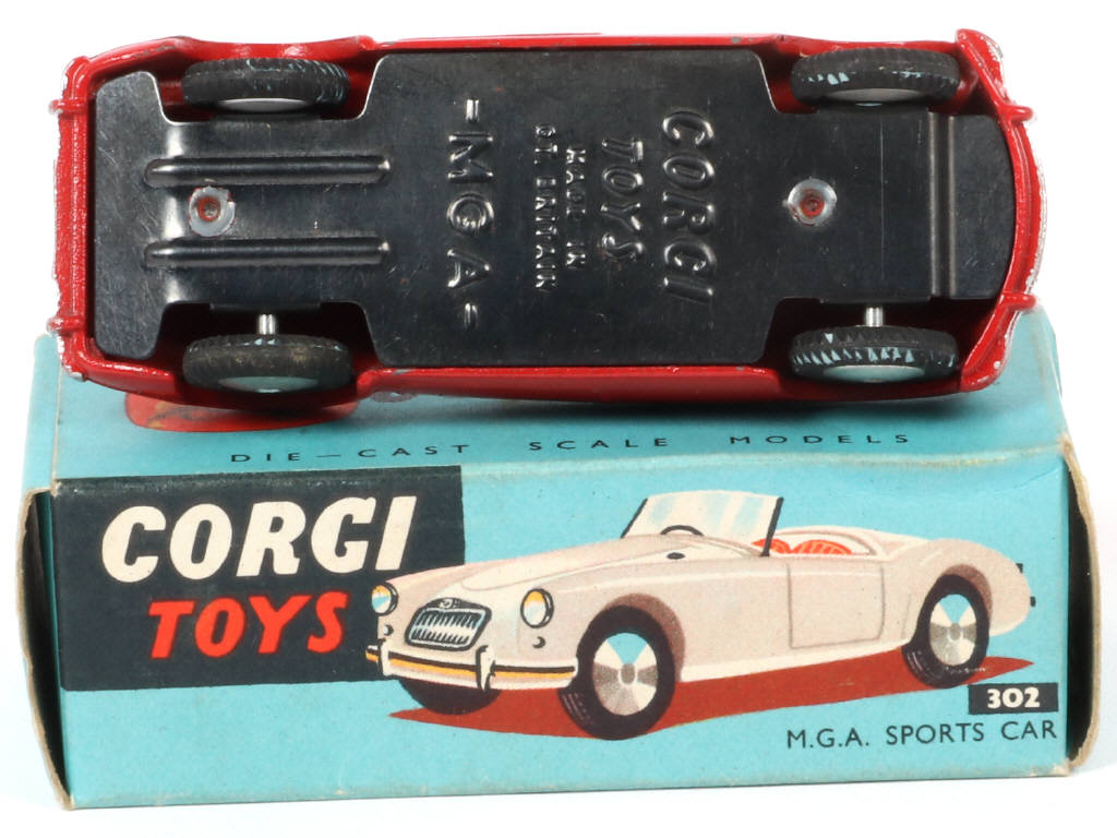 Lot 251 - CORGI TOYS (GB) (1)