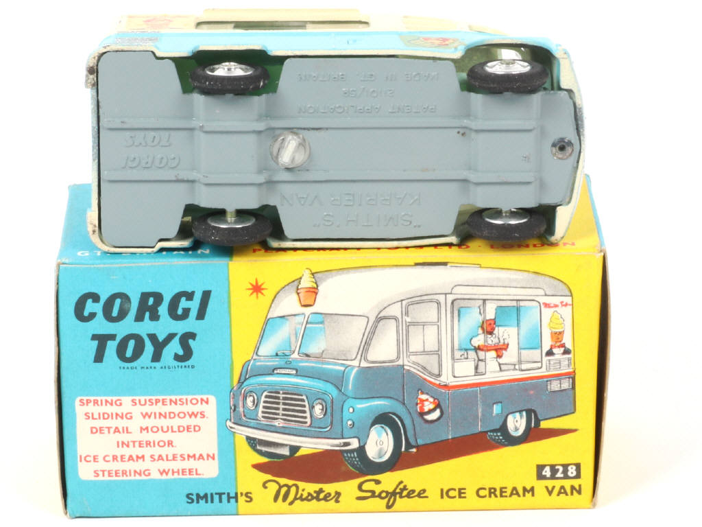 Lot 281 - CORGI TOYS (GB) (1)