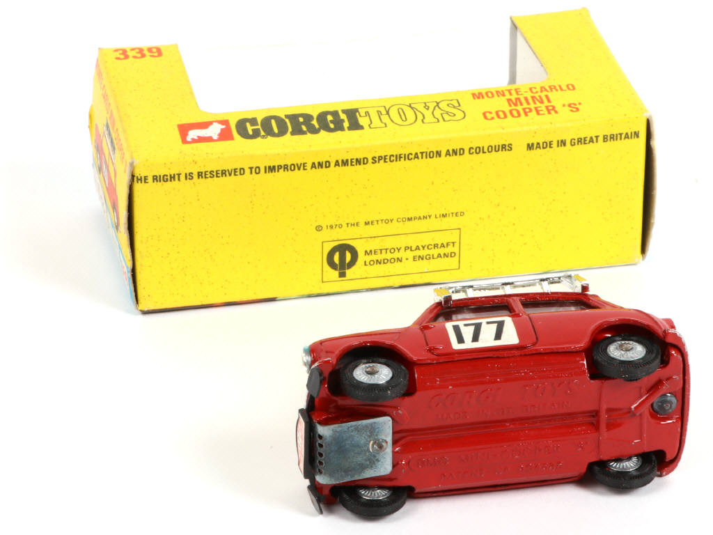 Lot 266 - CORGI TOYS (GB) (1)