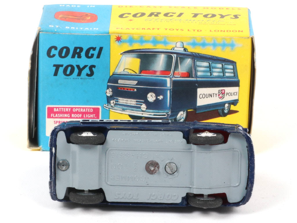 Lot 283 - CORGI TOYS (GB) (1)