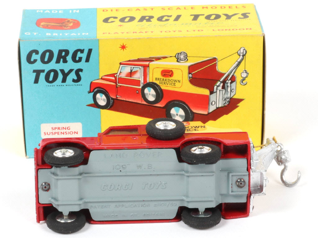 Lot 261 - CORGI TOYS (GB) (1)