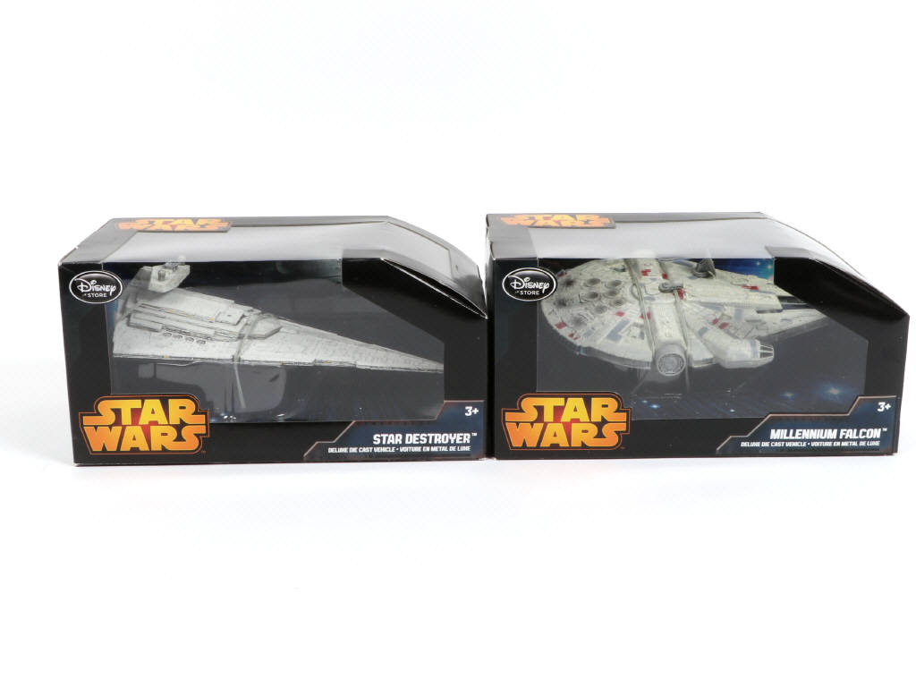 Lot 273 - WALT DISNEY PRODUCTIONS (USA) (4)