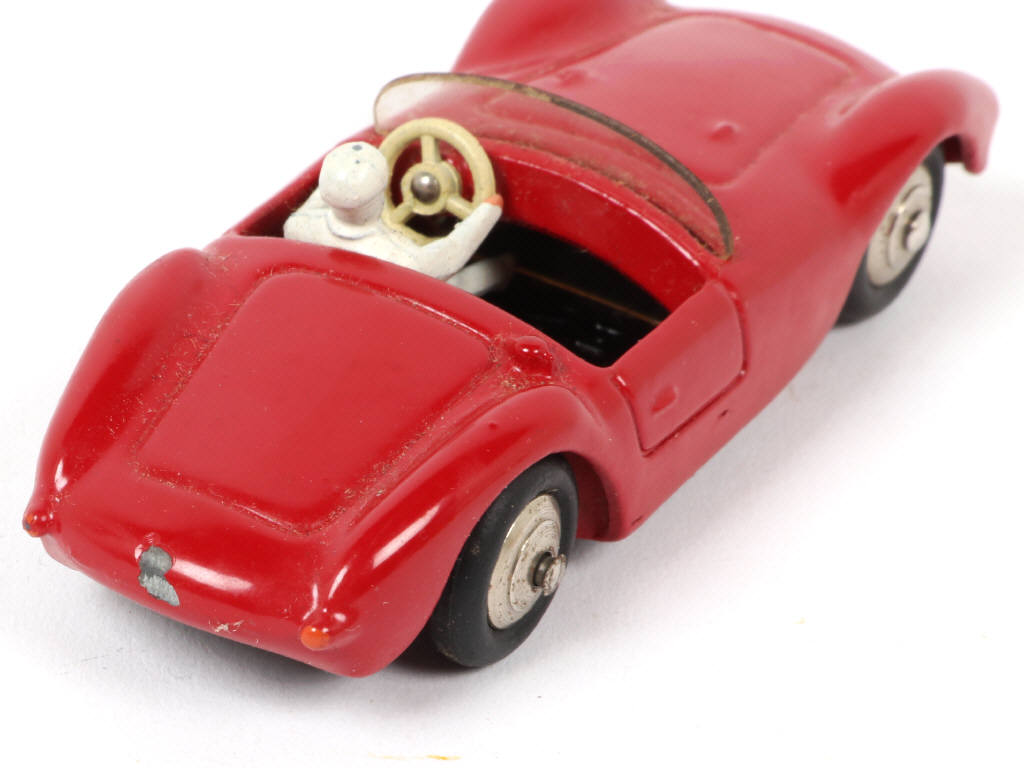 Lot 287 - DINKY TOYS (FRANCE) (1)