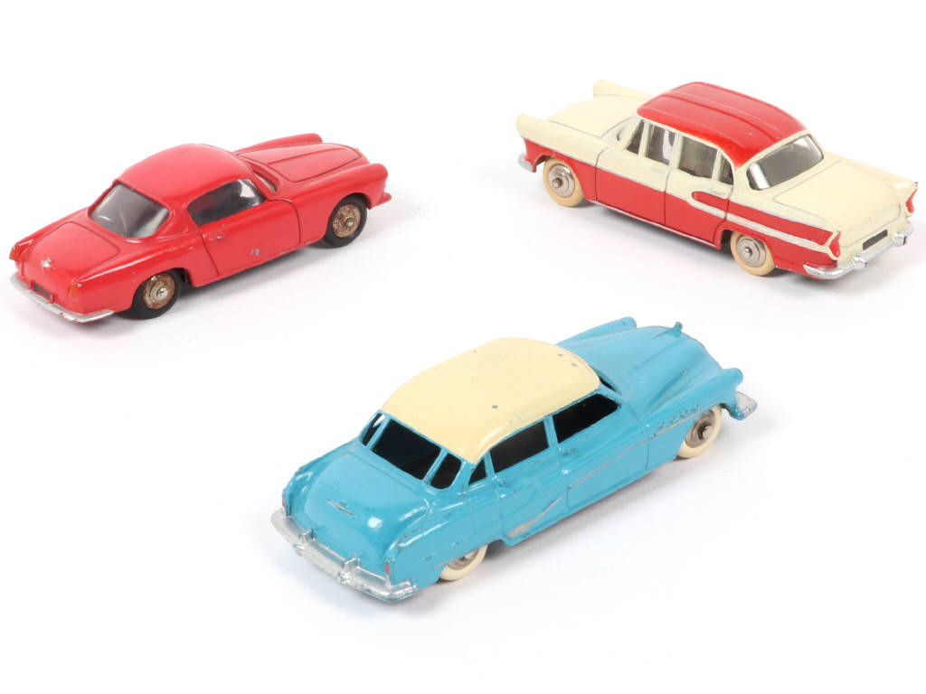 Lot 344 - DINKY TOYS (FRANCE) (3)