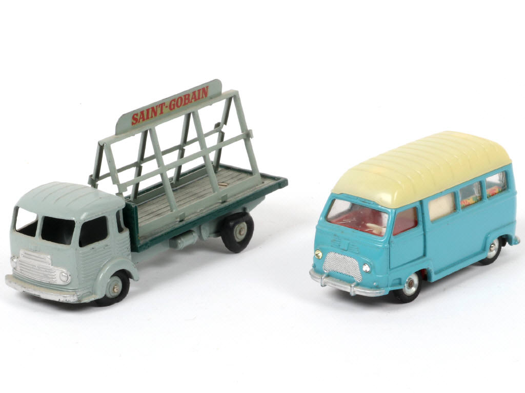 Lot 339 - DINKY TOYS (FRANCE) (2)