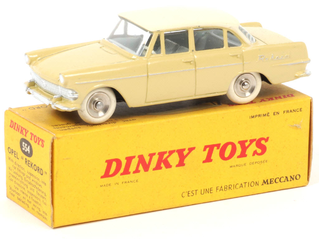 Lot 312 - DINKY TOYS (FRANCE) (1)