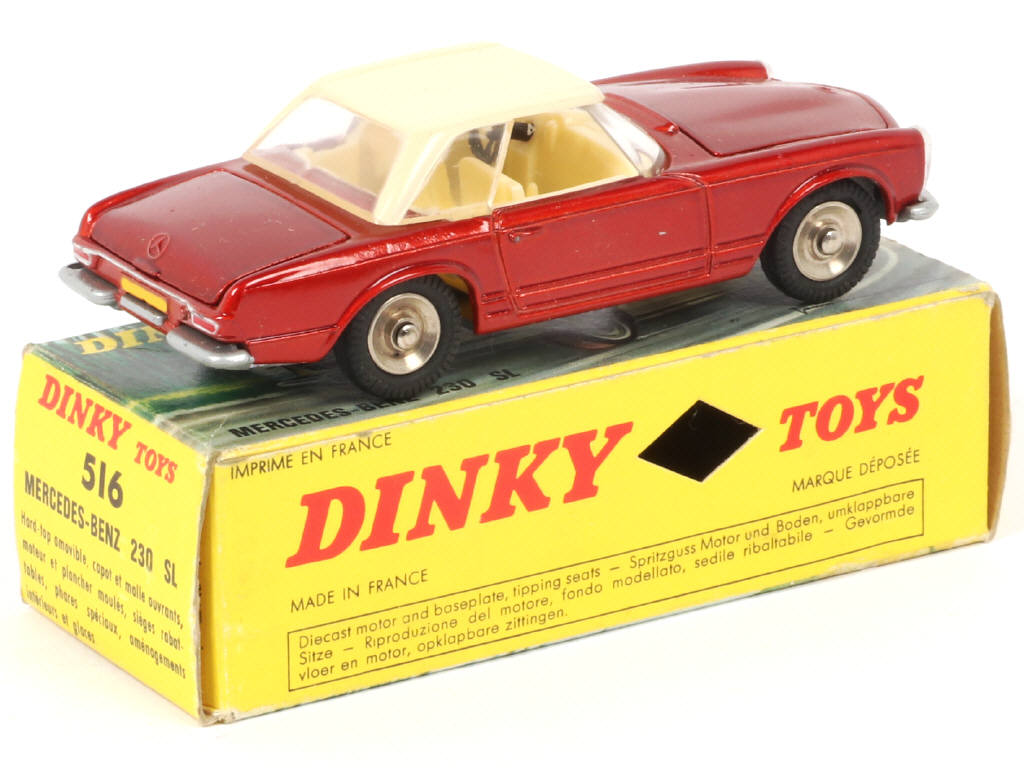 Lot 318 - DINKY TOYS (FRANCE) (1)