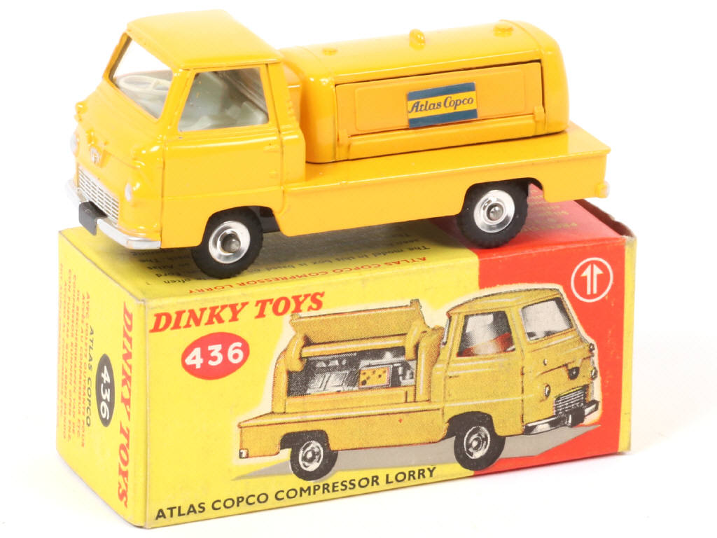 Lot 301 - DINKY TOYS (GB) (1)