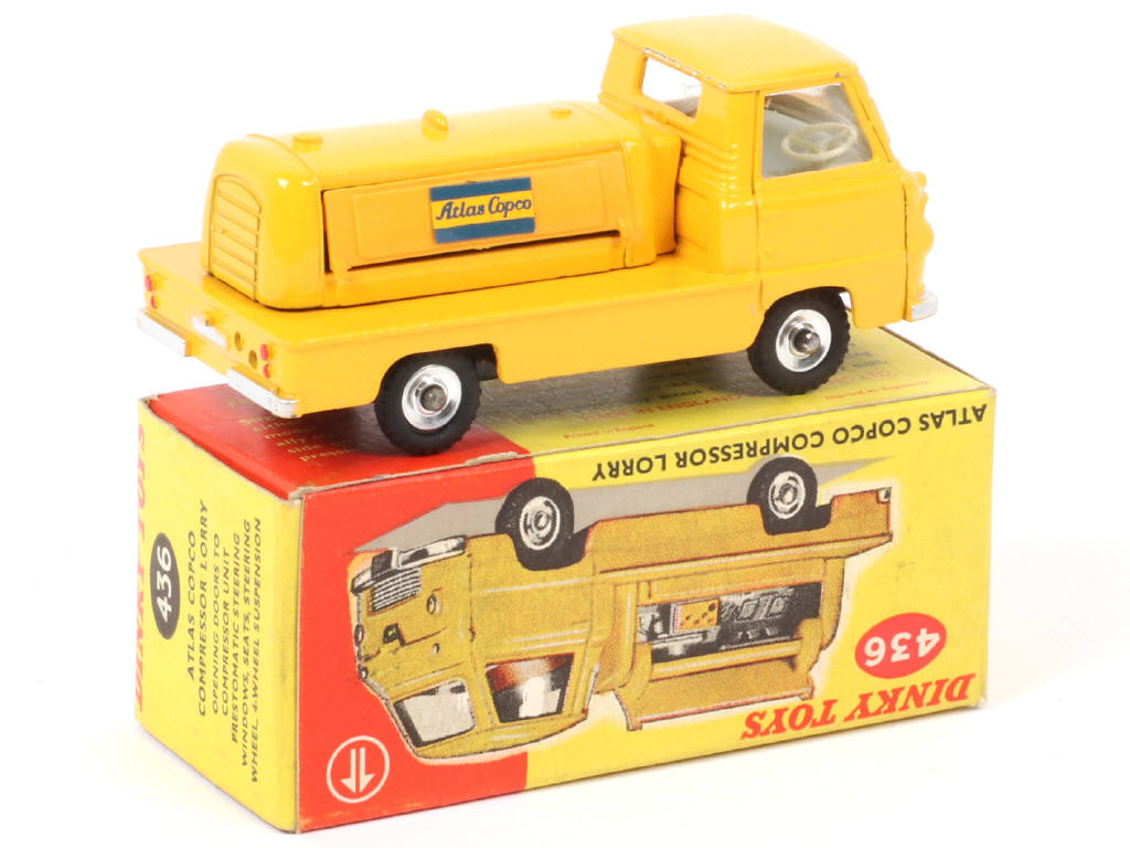 Lot 301 - DINKY TOYS (GB) (1)