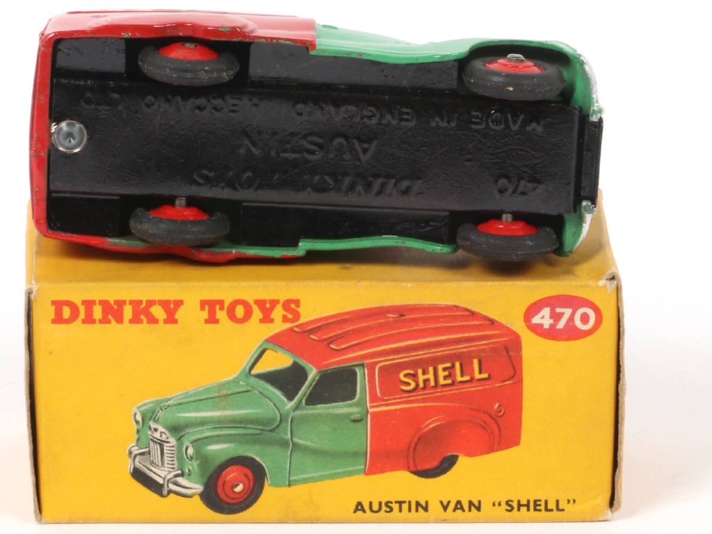 Lot 300 - DINKY TOYS (GB) (1)
