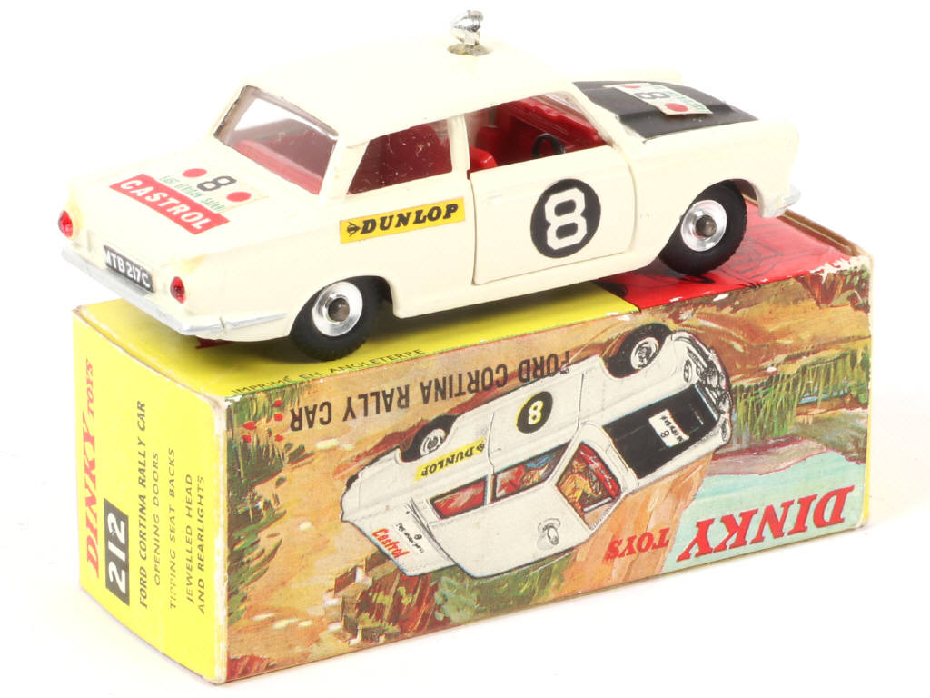 Lot 291 - DINKY TOYS (GB) (1)