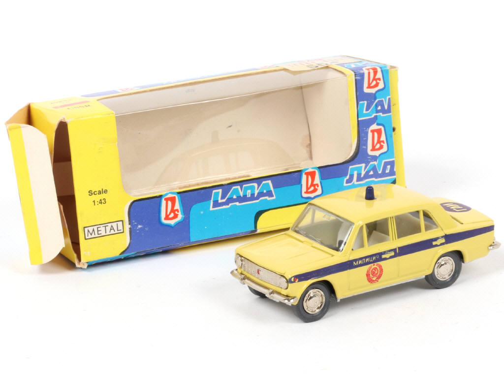 Lot 108 - NOVOEXPORT (URSS) (1)