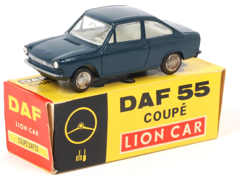 Lot 111 - LION-CAR (PAYS-BAS) (1)