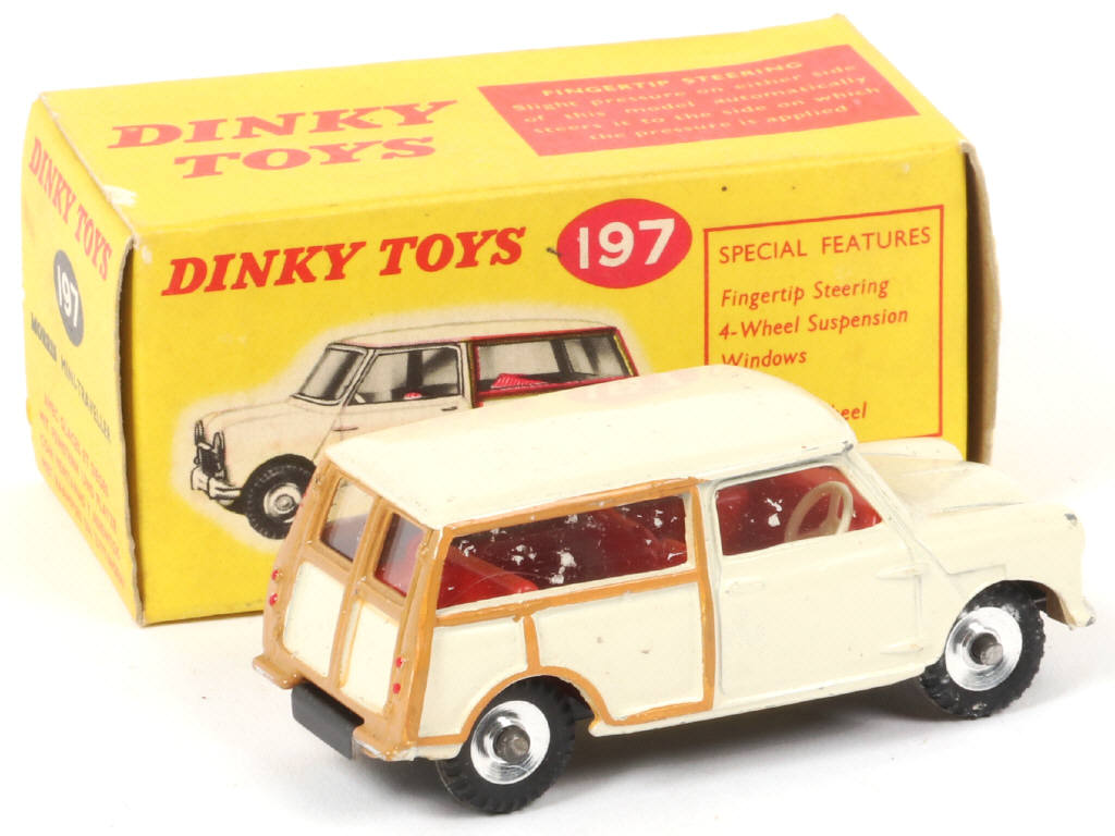 Lot 261 - DINKY TOYS (GB) (1)