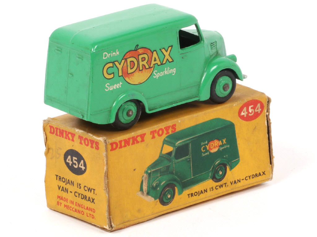 Lot 299 - DINKY TOYS (GB) (1)