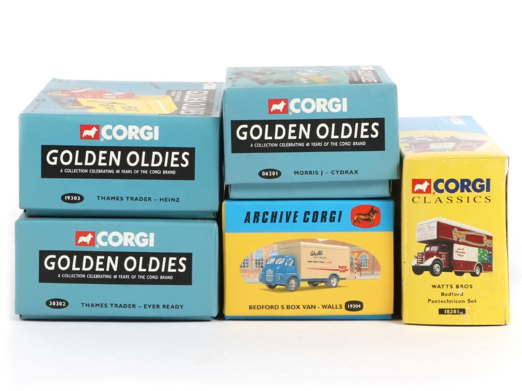 Lot 292 - CORGI TOYS (GB) (5)
