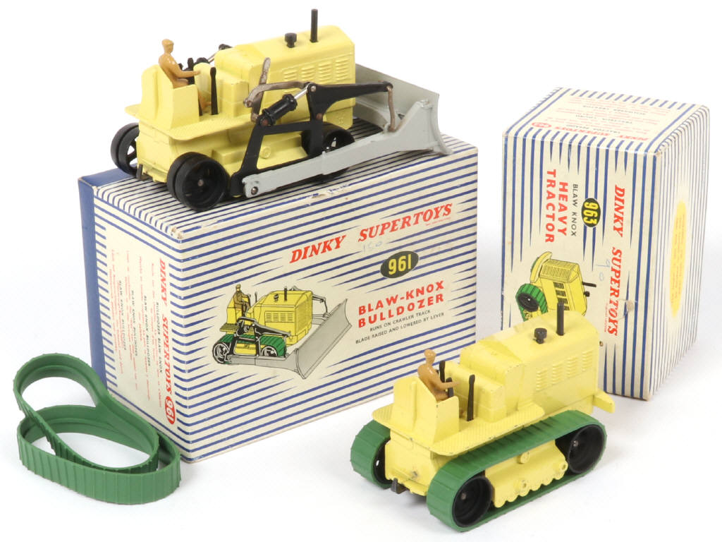 Lot 88 - DINKY TOYS (GB) (2)
