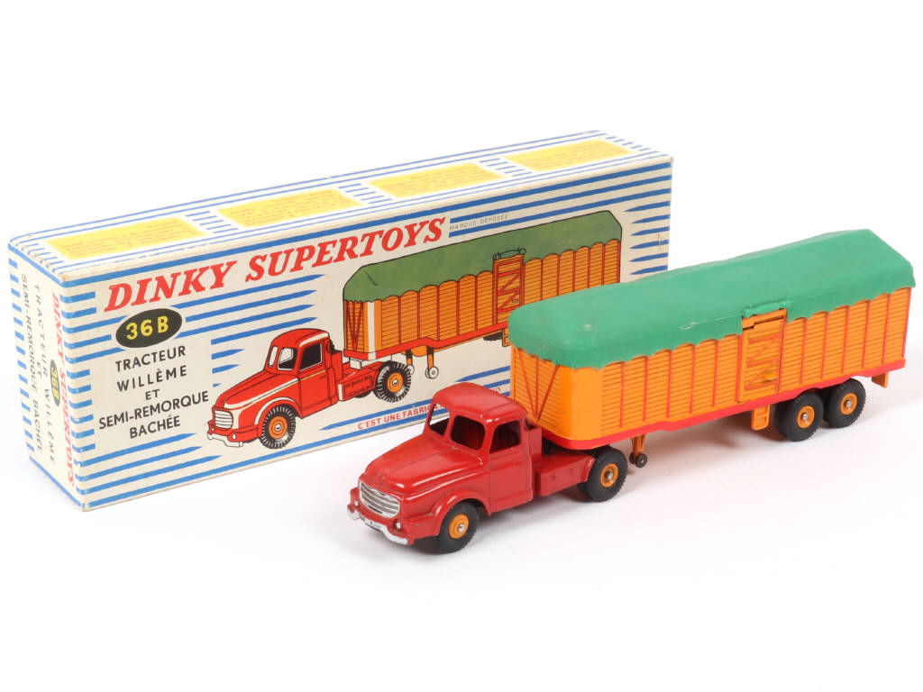 Lot 55 - DINKY TOYS (FRANCE) (1)
