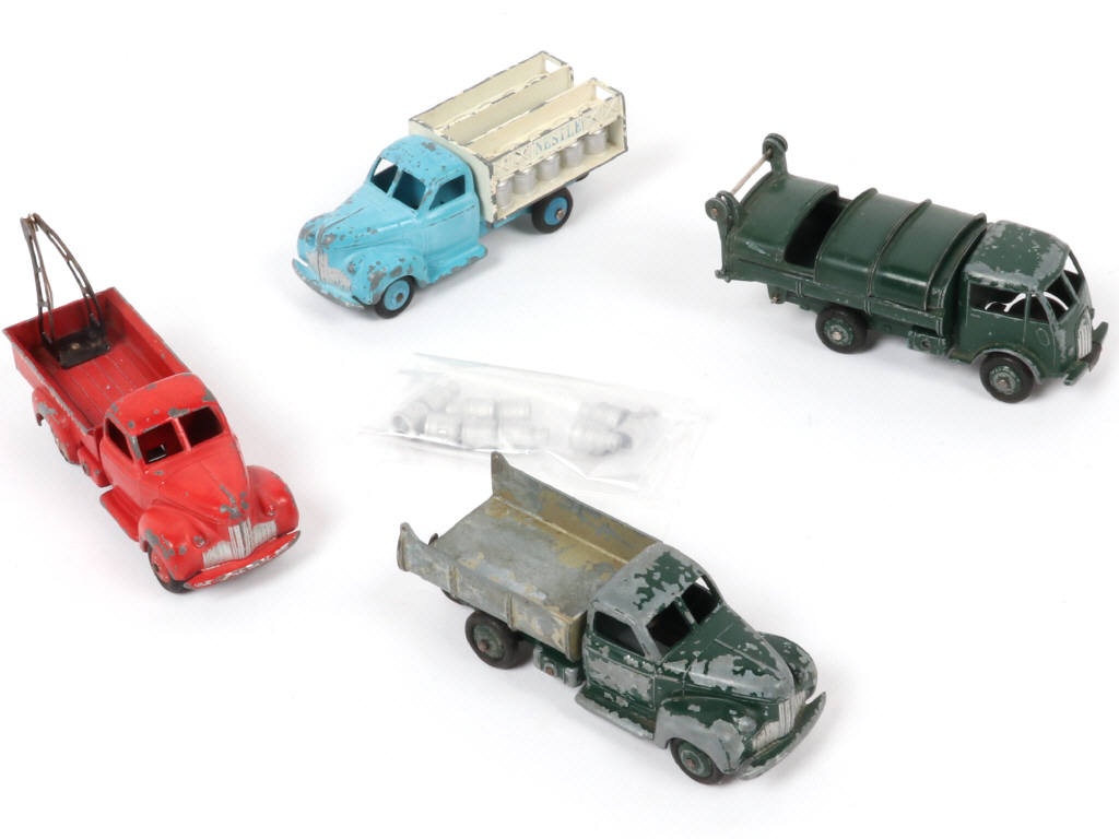 Lot 73 - DINKY TOYS (FRANCE) (4)