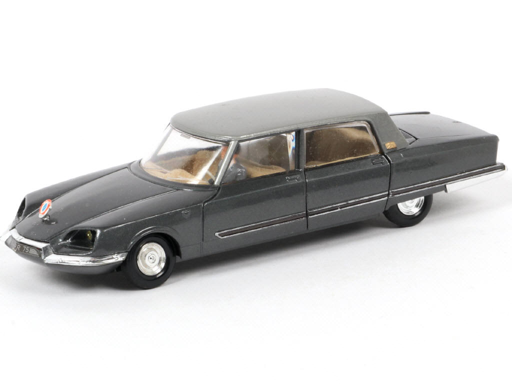 Lot 48 - DINKY TOYS (FRANCE) (1)