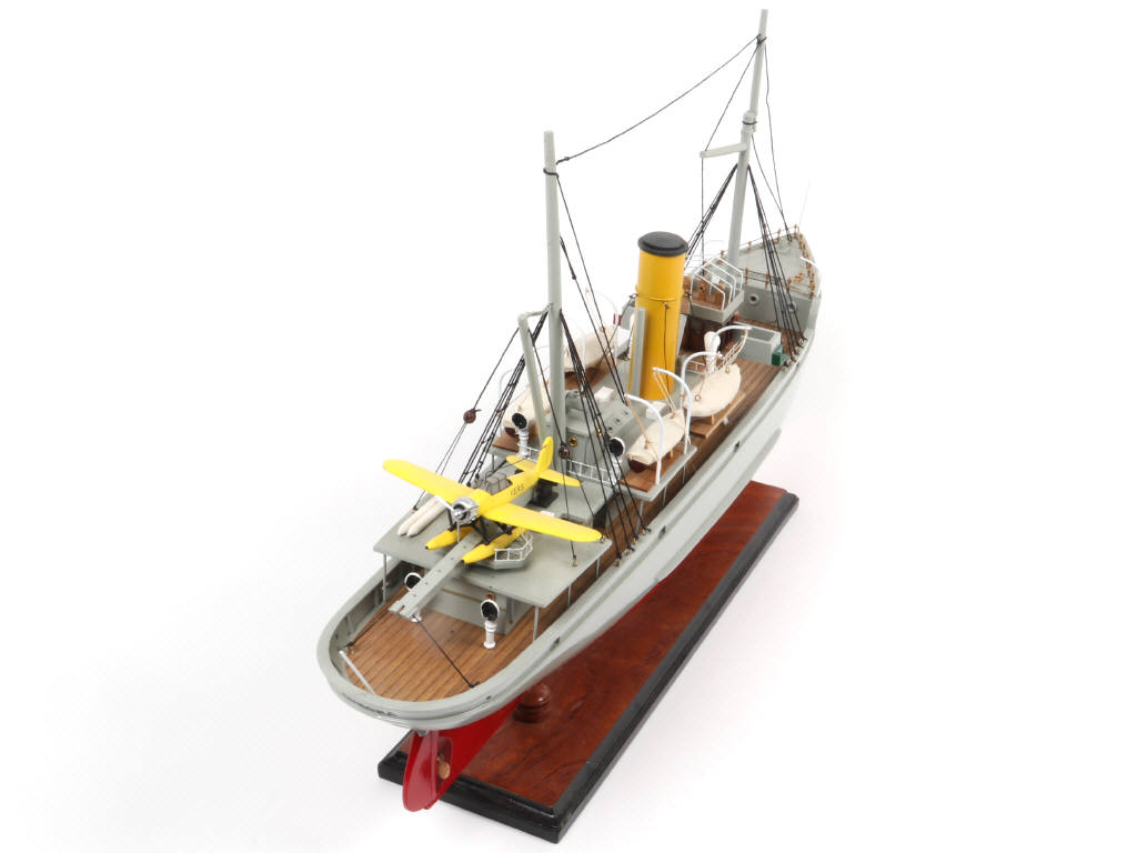 Lot 8 - DIVERS (1)