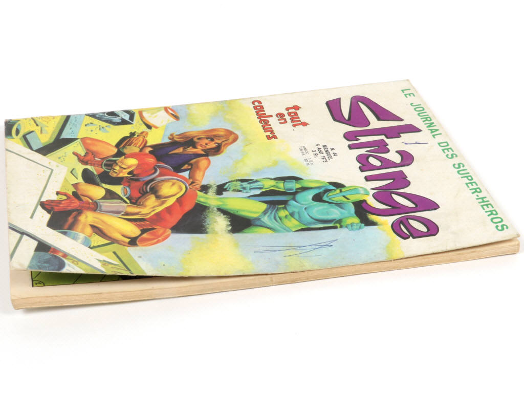 Lot 126 - EDITIONS LUG (FRANCE) (1)