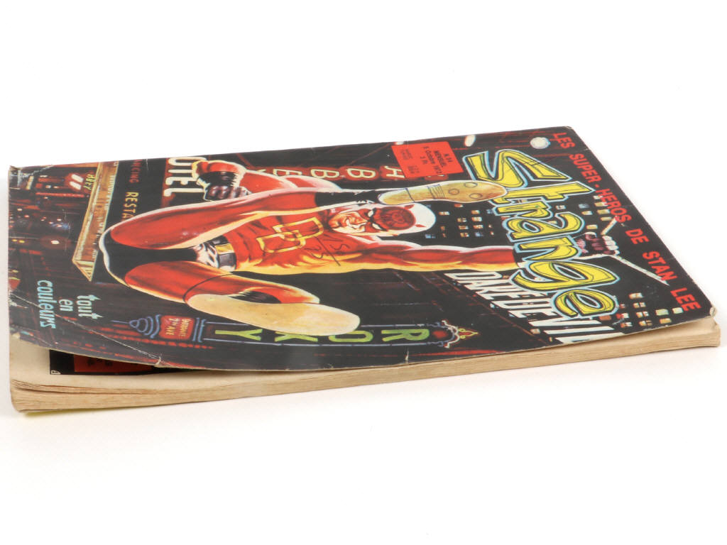 Lot 121 - EDITIONS LUG (FRANCE) (1)