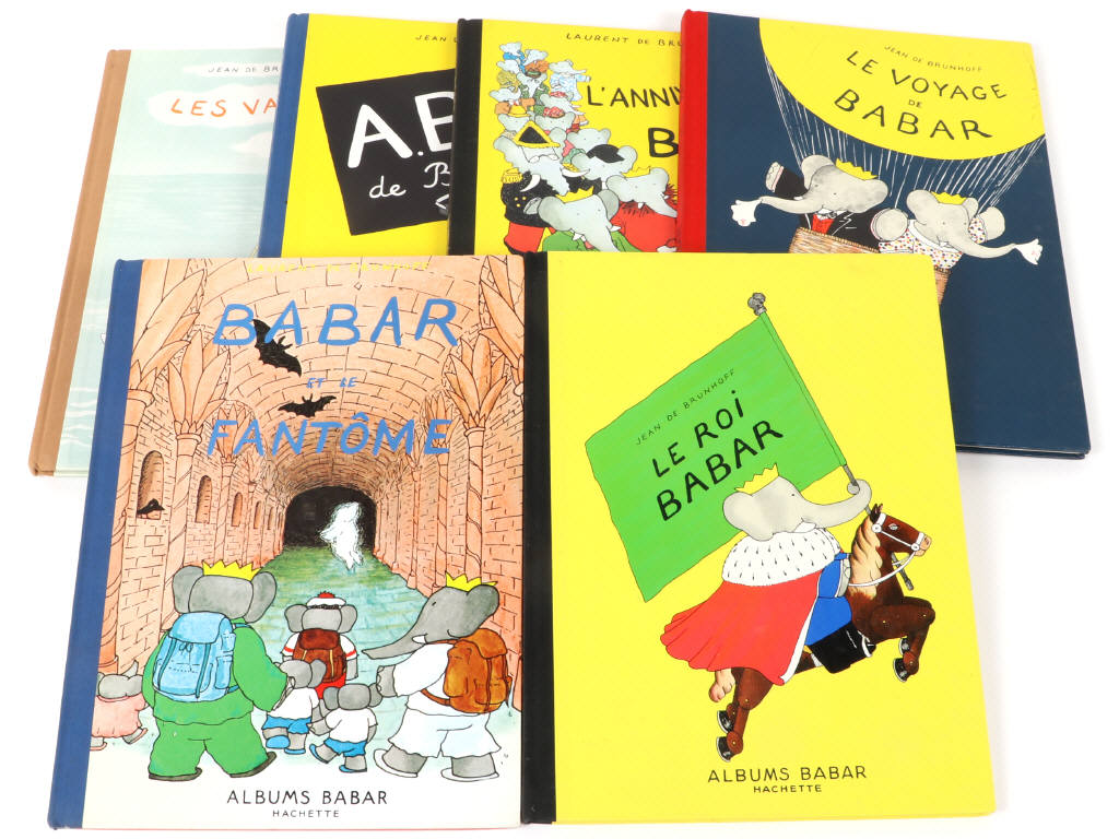 Lot 129 - EDITIONS HACHETTE (FRANCE) (6)