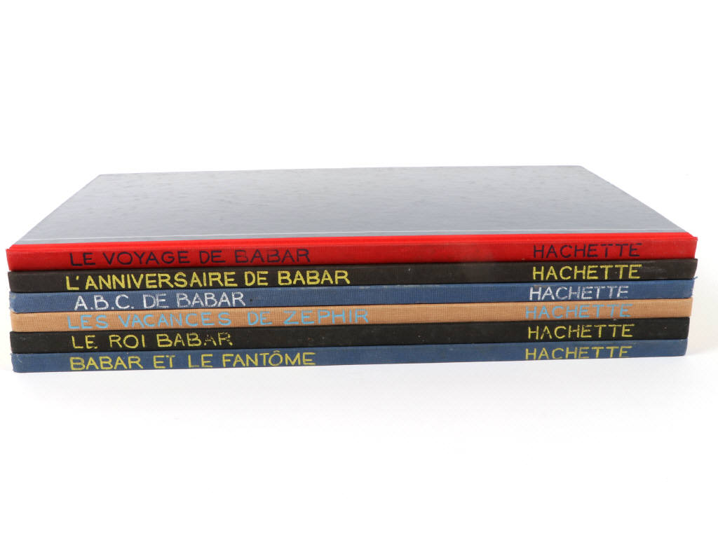Lot 129 - EDITIONS HACHETTE (FRANCE) (6)
