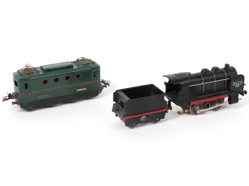 Lot 20 - HORNBY 'O' (FRANCE) (3)