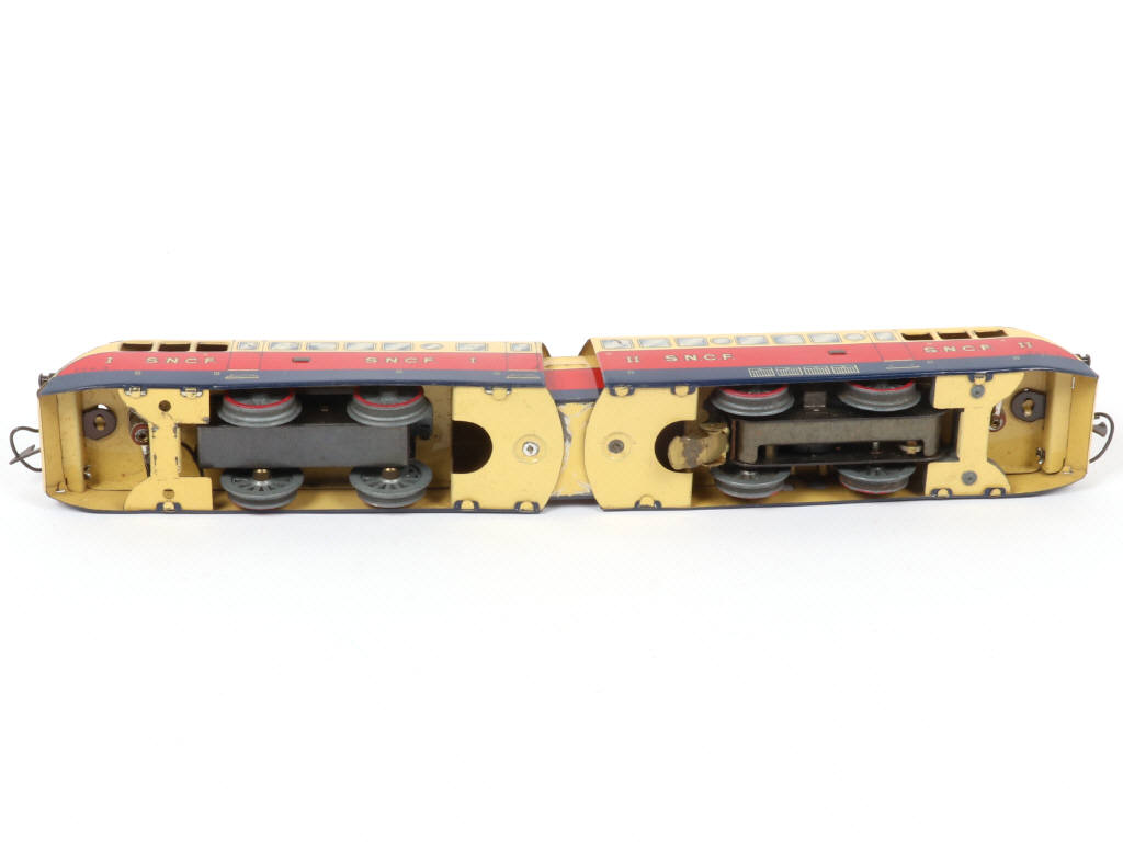 Lot 19 - HORNBY 'O' (FRANCE) (1)