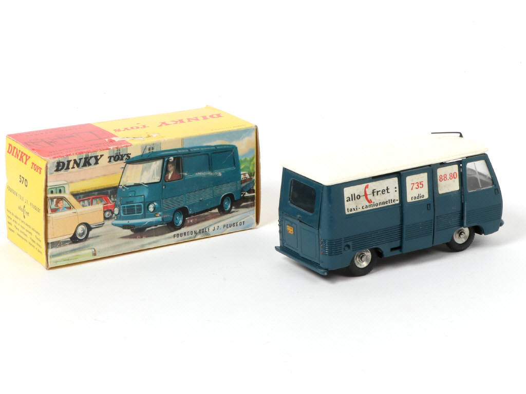 Lot 191 - DINKY TOYS (FRANCE) (1)