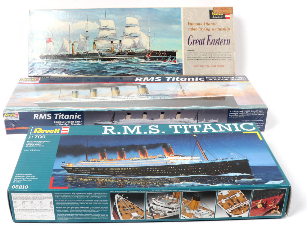 Lot 21 - REVELL (ALLEMAGNE) (3)