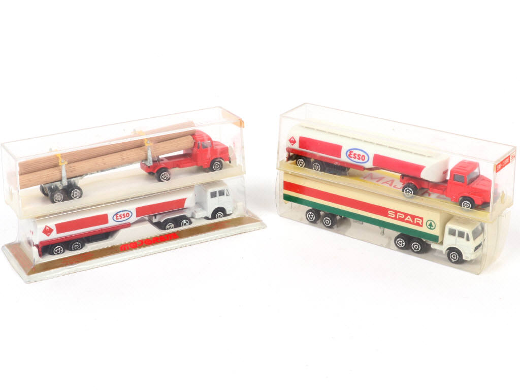 Lot 298 - MAJORETTE (FRANCE) (4)