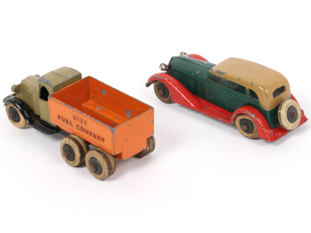 Lot 164 - TOOTSIETOY (USA) (2)