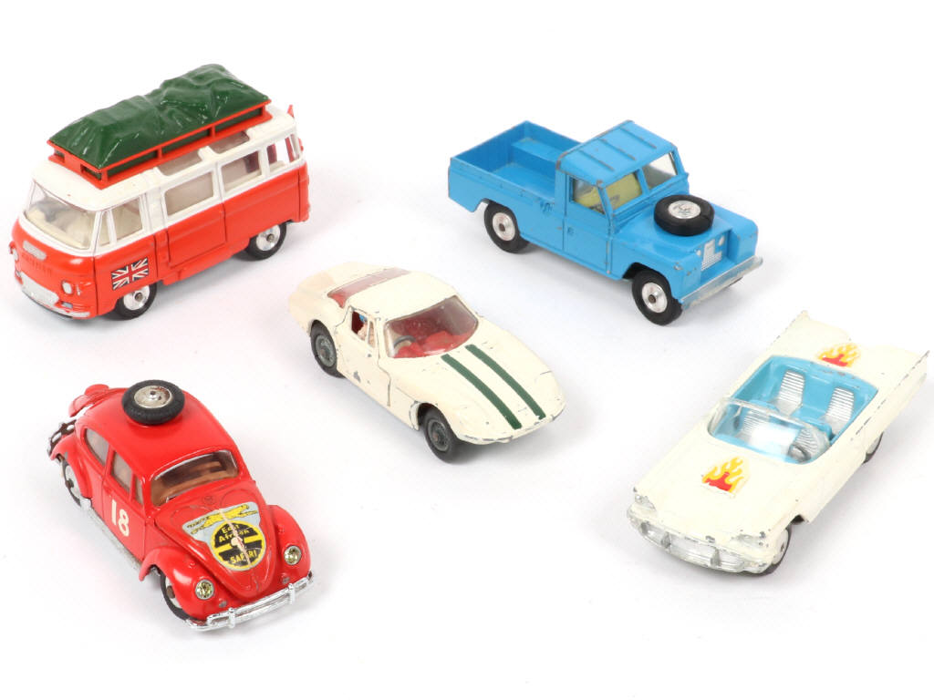 Lot 209 - CORGI TOYS (GB) (5)