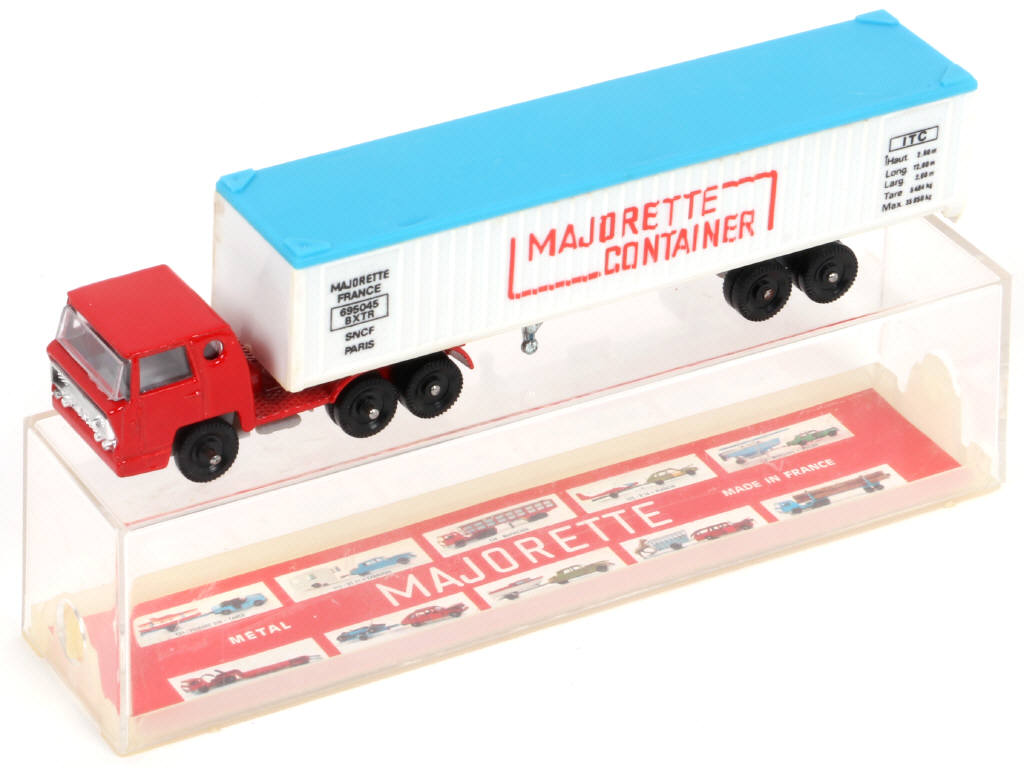 Lot 65 - MAJORETTE (FRANCE) (1)