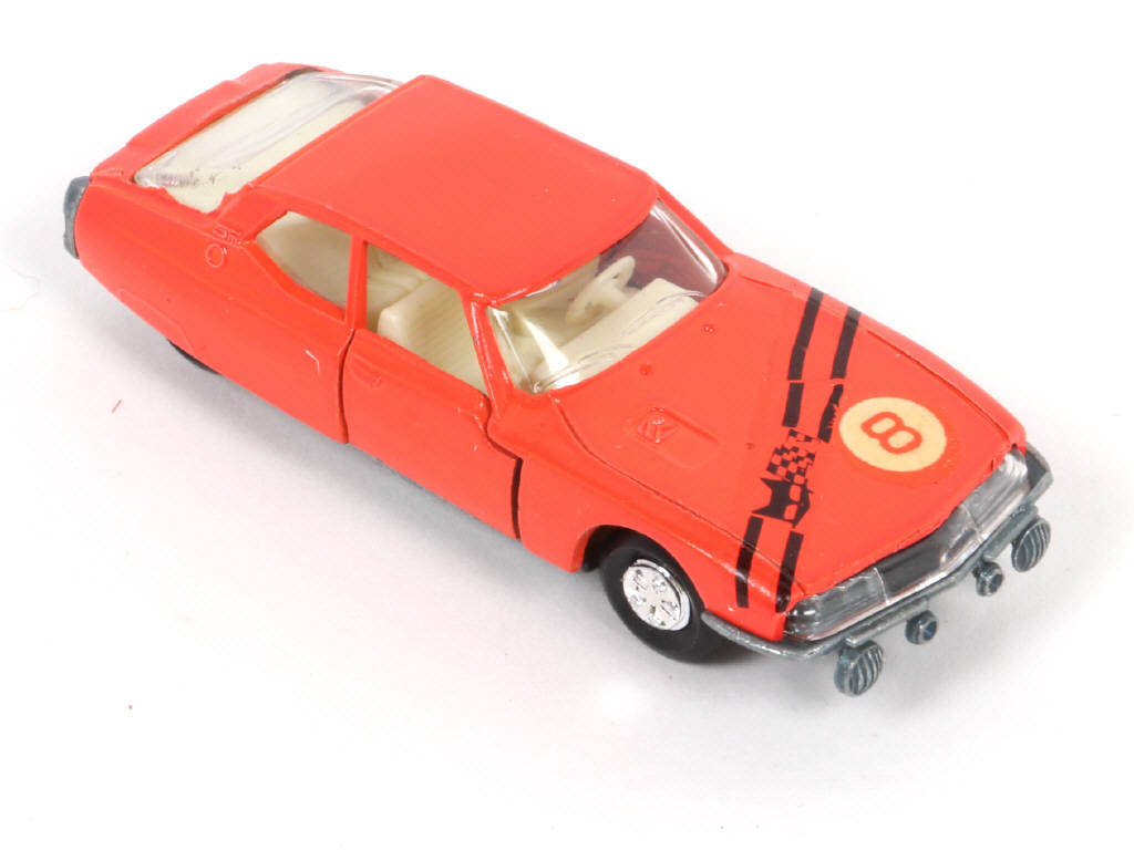 Lot 145 - MAJORETTE (FRANCE) (1)