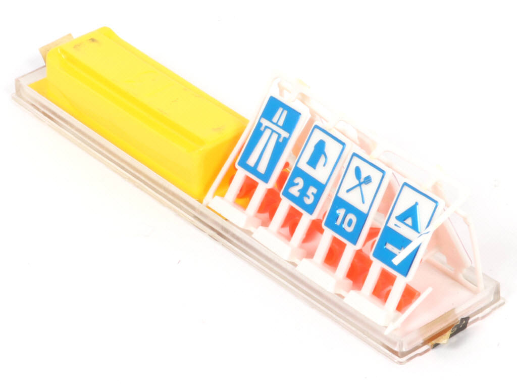 Lot 145 - MAJORETTE (FRANCE) (1)