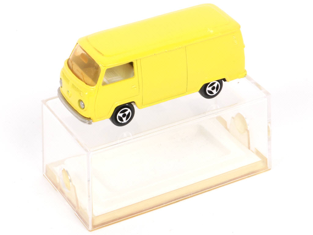 Lot 128 - MAJORETTE (FRANCE) (1)