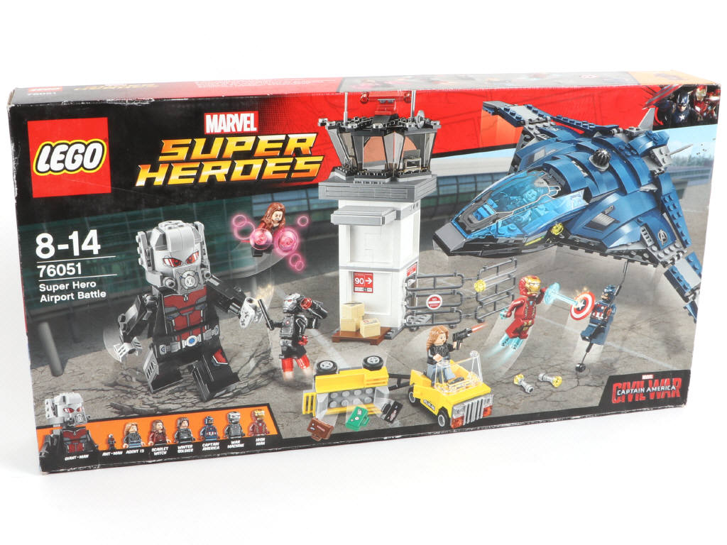 Lot 169 - LEGO (DANEMARK) (1)