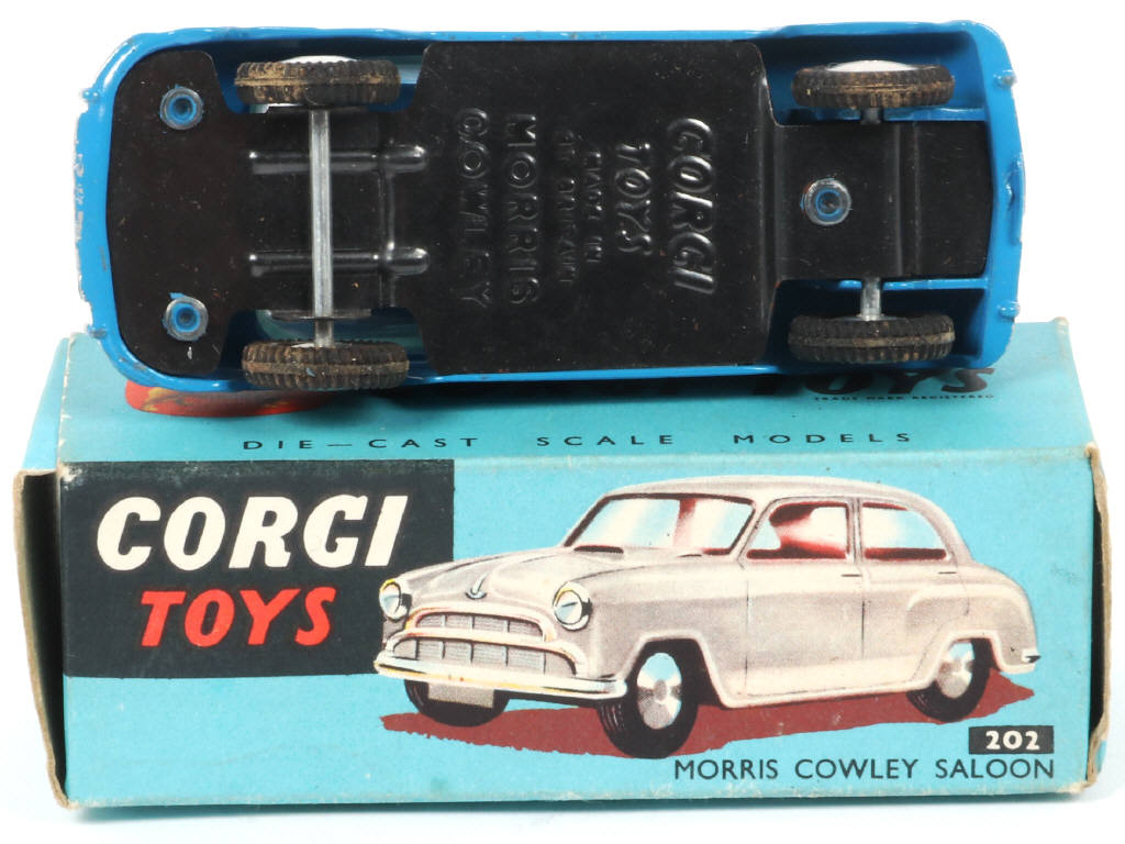 Lot 389 - CORGI TOYS (GB) (1)