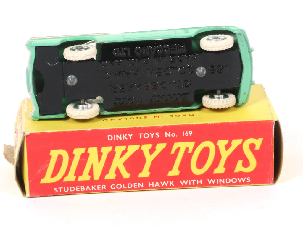 Lot 633 - DINKY TOYS (GB) (1)
